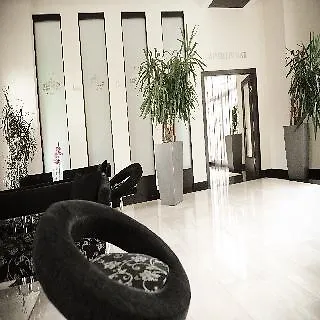 City Hotel بودغوريتْسا