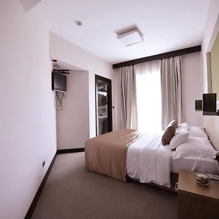 City Hotel Hotel 4*