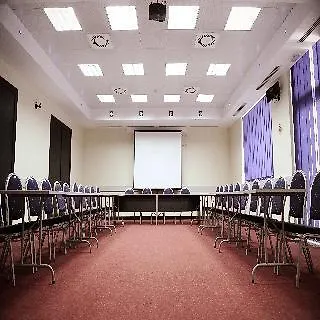 City Hotel 4*