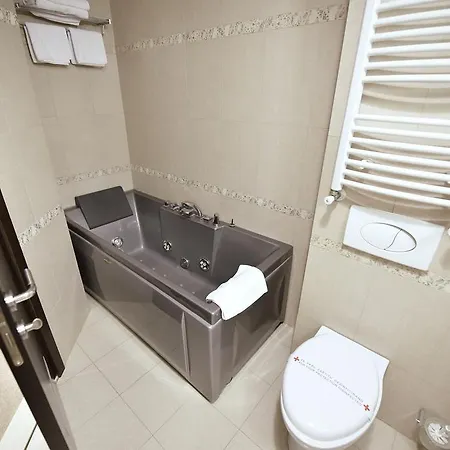 City Hotel Hotel