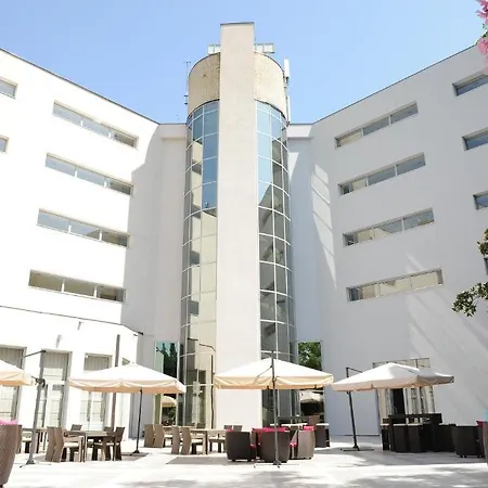 Hotel City Hotel