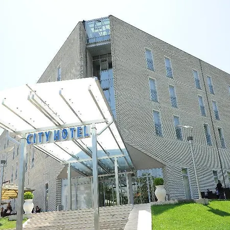 City Hotel 4* Podgorica
