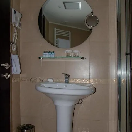 City Hotel 4*