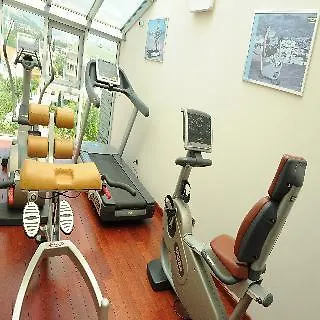 City Hotel Готель