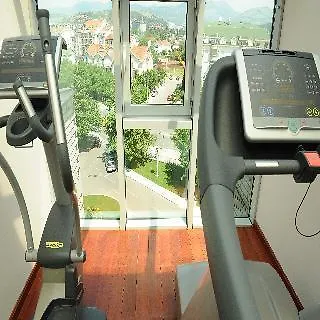 City Hotel Готель