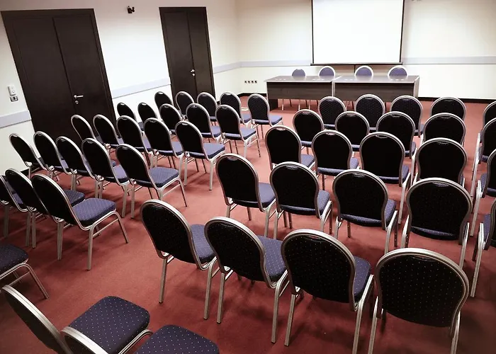 City Hotel Готель Подгориця