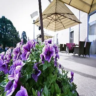 City Hotel Готель