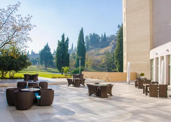 Готель City Hotel 4*